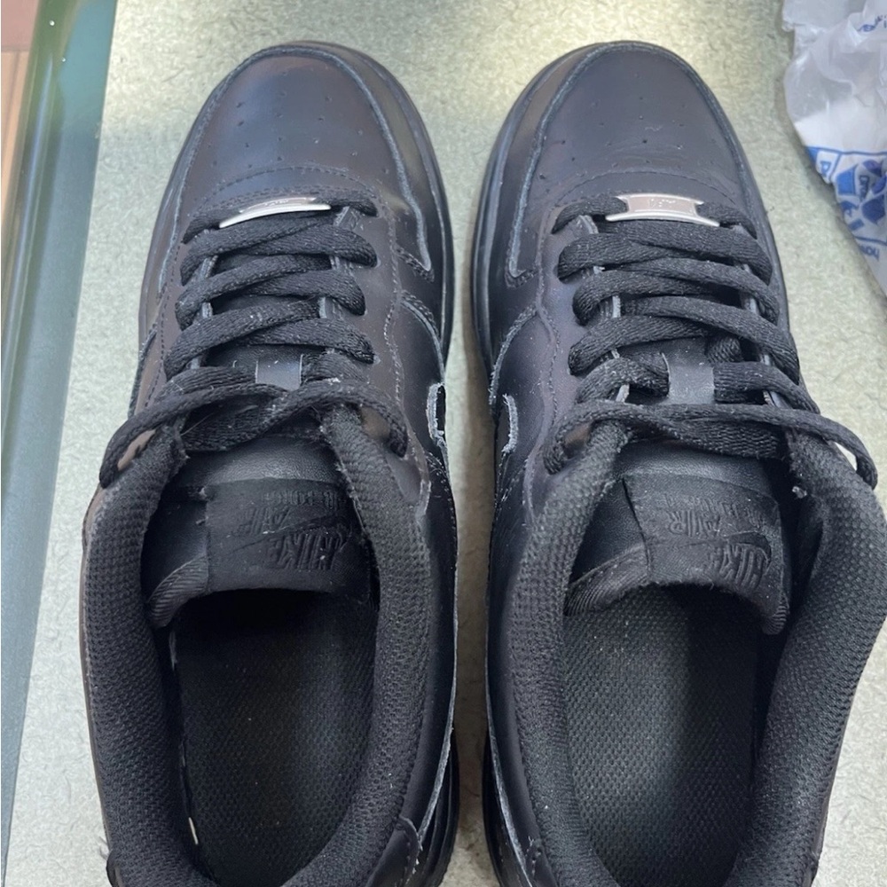 Black AF1s nike